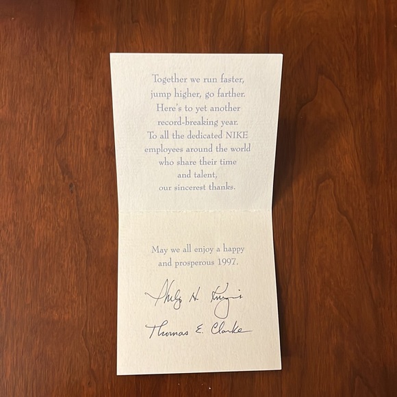 Nike card signed by Phil Knight and Xmas ornament, circa 1996, Sports Memorabili - Picture 6 of 11